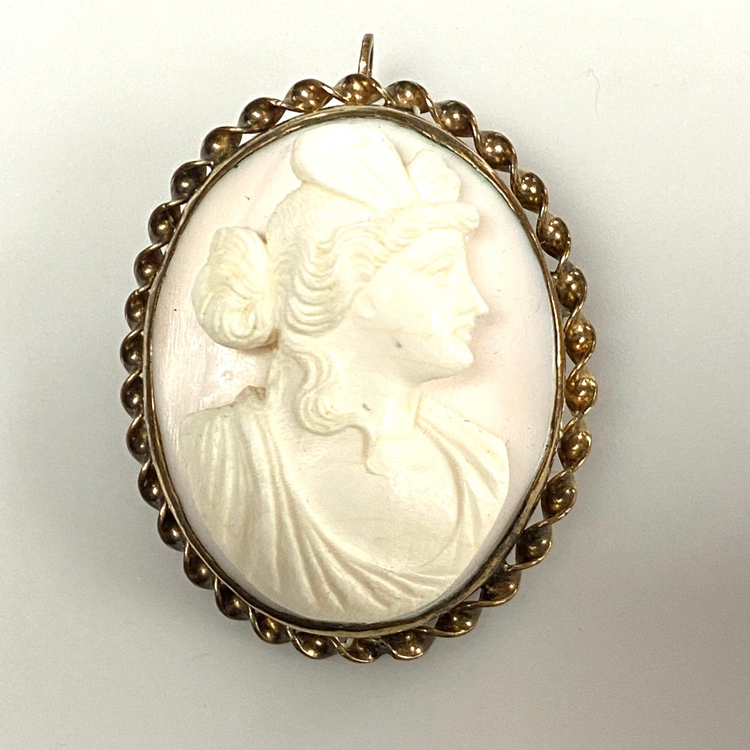 v519 Vintage Cameo Brooch Pin Pendant in 12K Gold Filled Gold Tone Twisted Frame