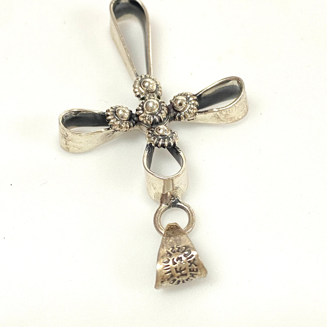 v525 Vintage Sterling Silver 925 Mexican Cross Looped "Flower" Pendant