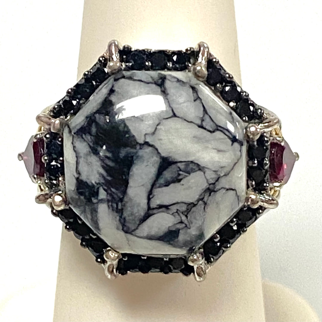 v542 Vintage Sterling Silver Buffalo Turquoise Black and Garnet Stones Ring Sz 6
