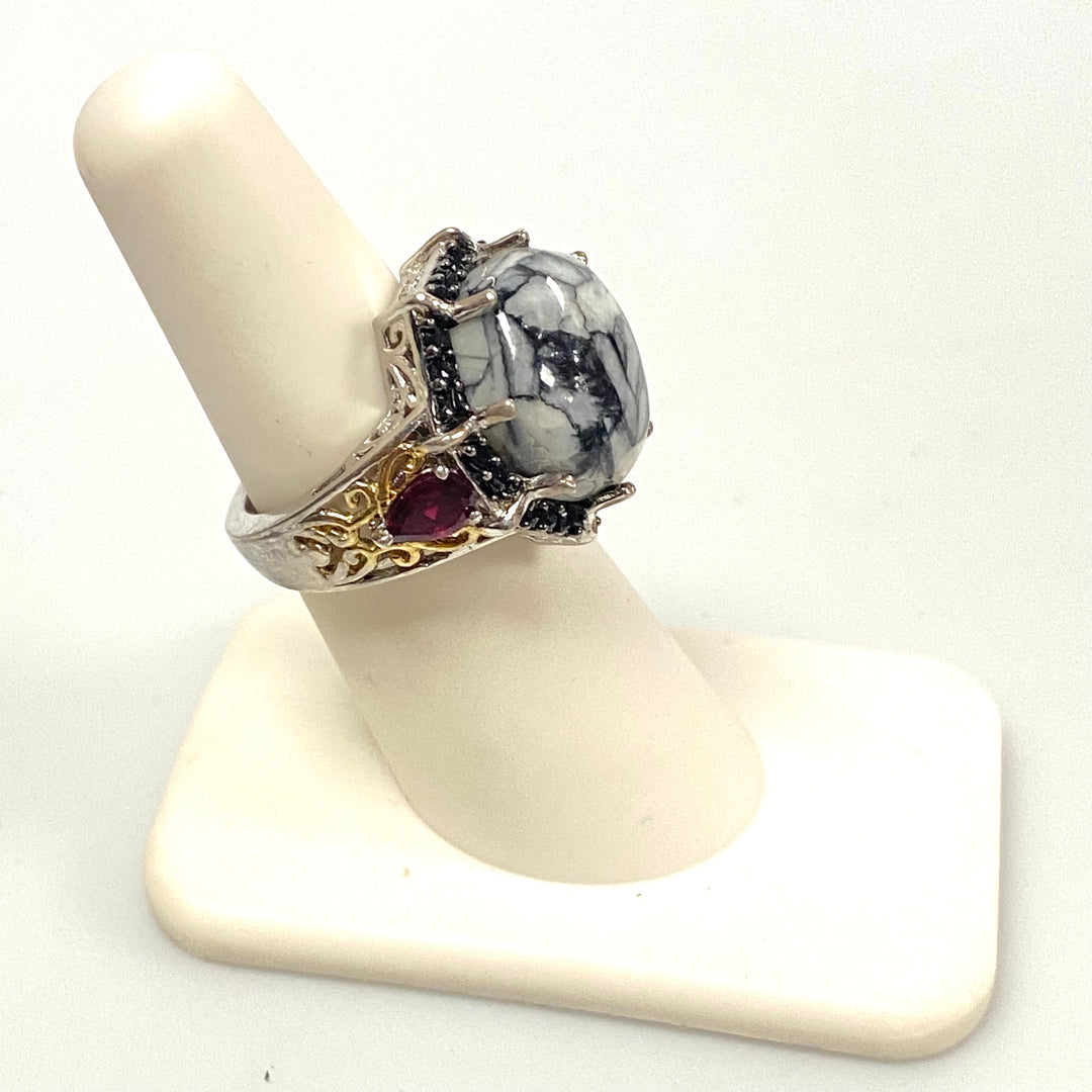 v542 Vintage Sterling Silver Buffalo Turquoise Black and Garnet Stones Ring Sz 6
