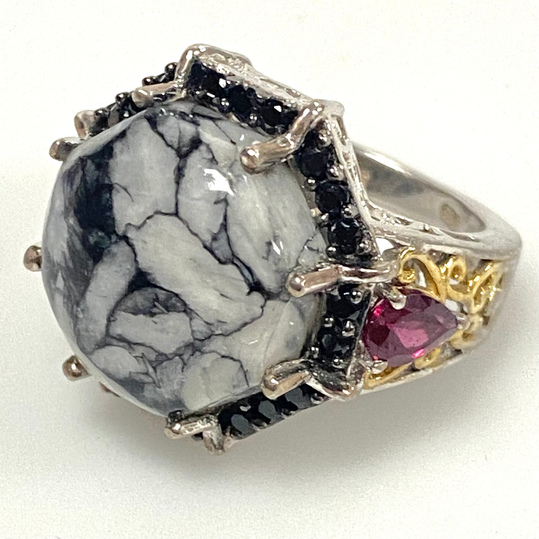 v542 Vintage Sterling Silver Buffalo Turquoise Black and Garnet Stones Ring Sz 6