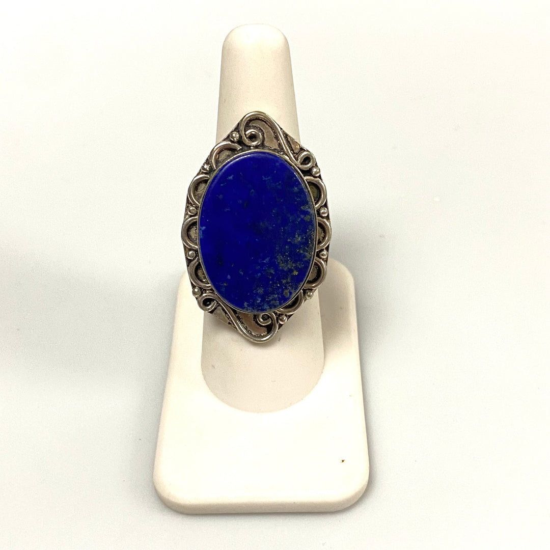 v557 Vintage Sterling Silver Blue Lapis Lazuli Stone with Ornate Setting Ring Sz 7.5