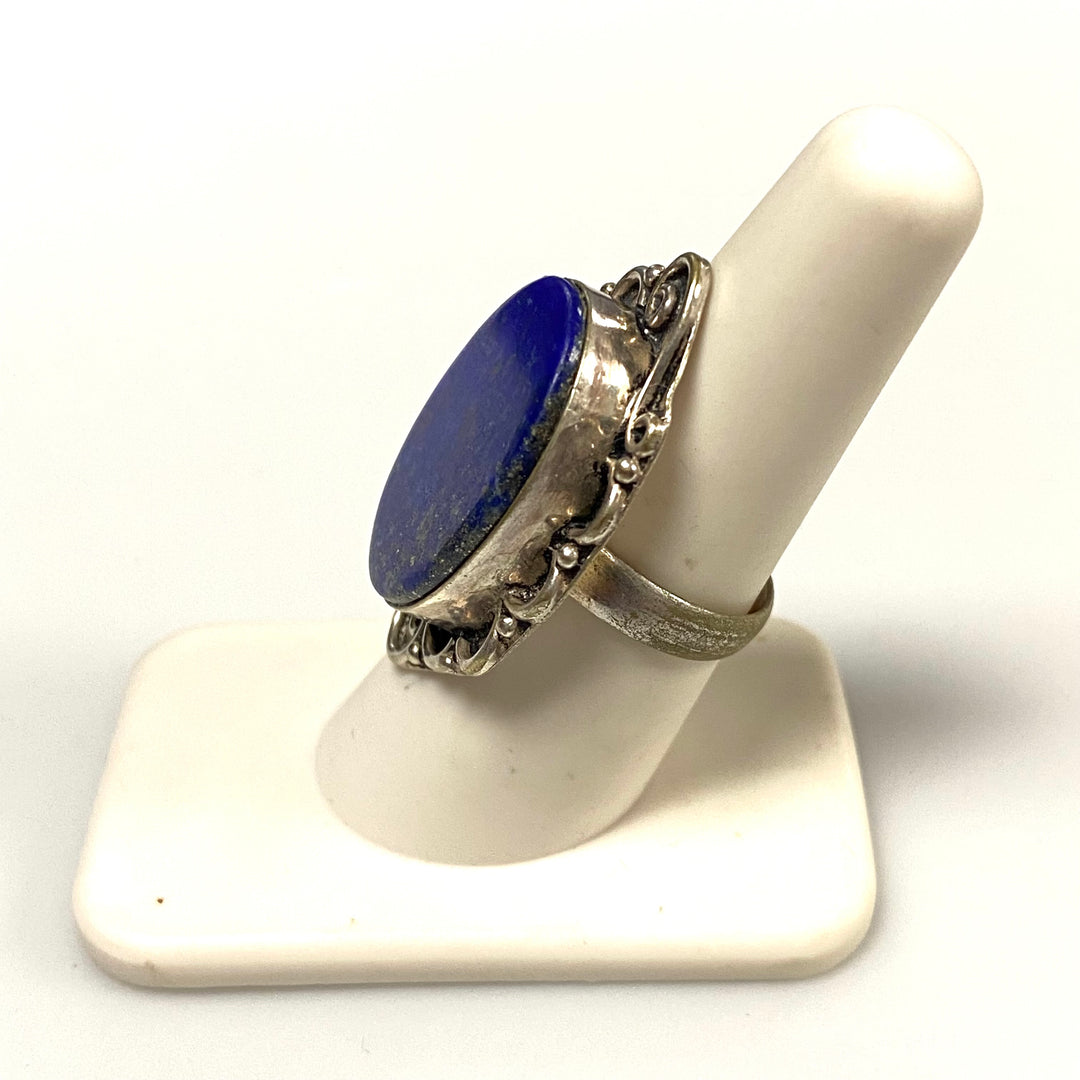 v557 Vintage Sterling Silver Blue Lapis Lazuli Stone with Ornate Setting Ring Sz 7.5