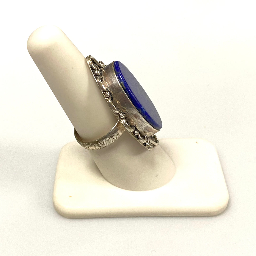 v557 Vintage Sterling Silver Blue Lapis Lazuli Stone with Ornate Setting Ring Sz 7.5