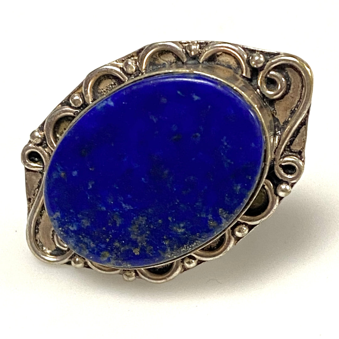 v557 Vintage Sterling Silver Blue Lapis Lazuli Stone with Ornate Setting Ring Sz 7.5