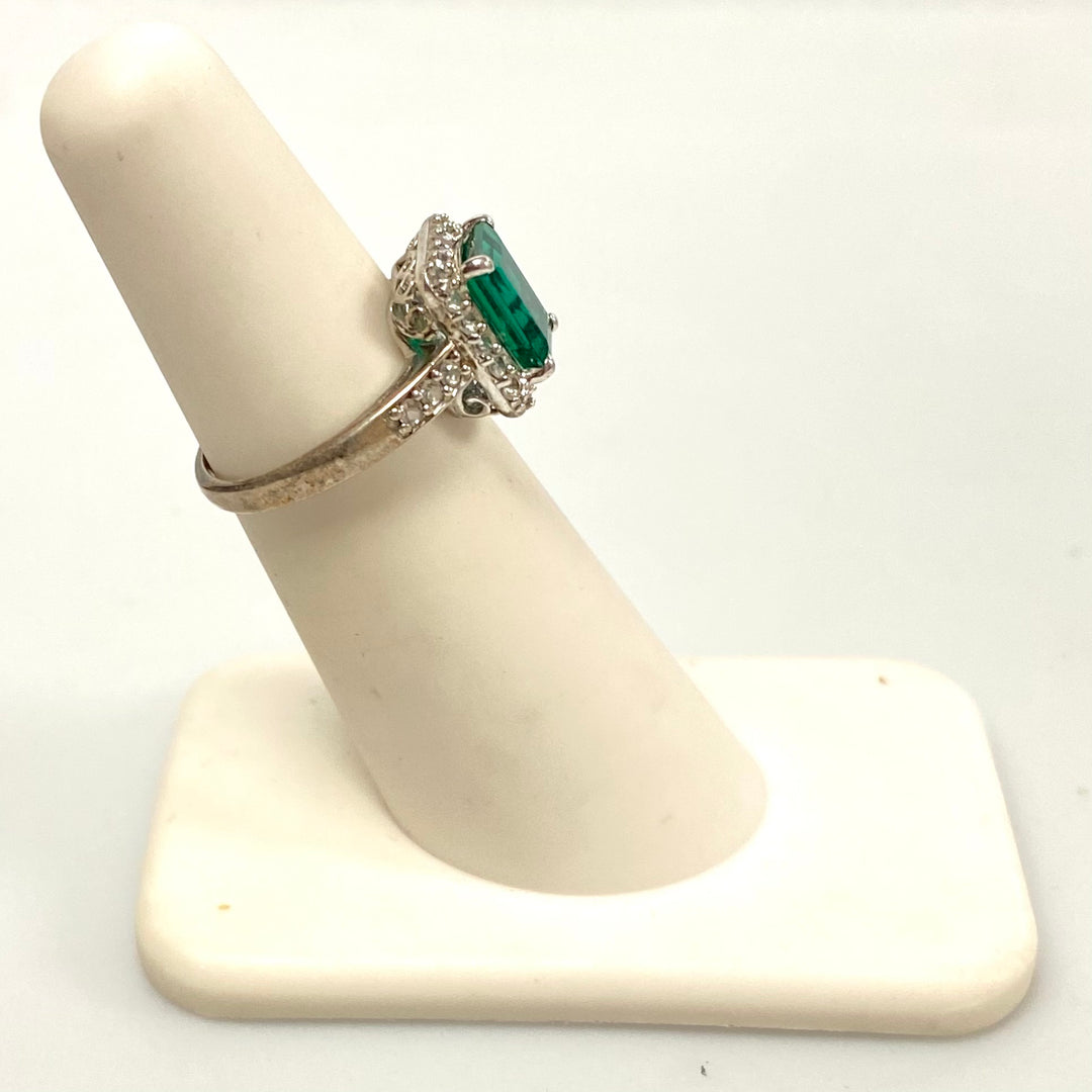 v561 Vintage Sterling Silver Emerald Cut Emerald White Stone Halo Ring Size 4.75