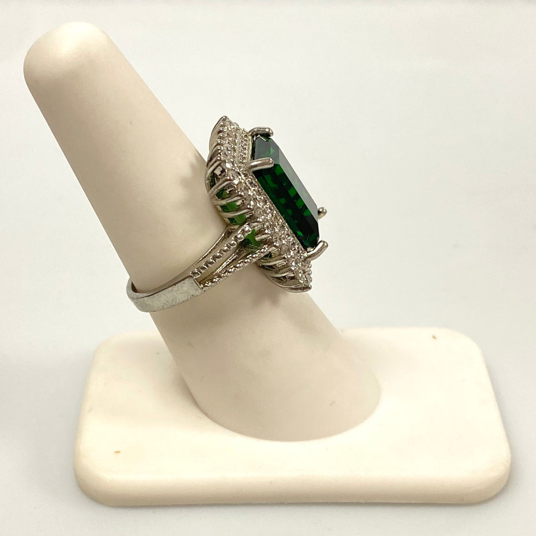 v562 Vintage Sterling Silver Emerald Cut Green and White Stone Halo Ring Size 7