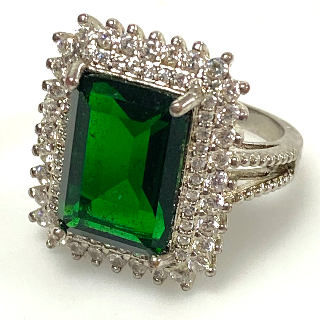 v562 Vintage Sterling Silver Emerald Cut Green and White Stone Halo Ring Size 7