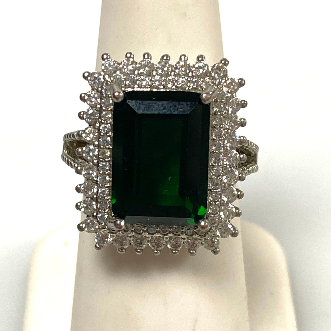 v562 Vintage Sterling Silver Emerald Cut Green and White Stone Halo Ring Size 7