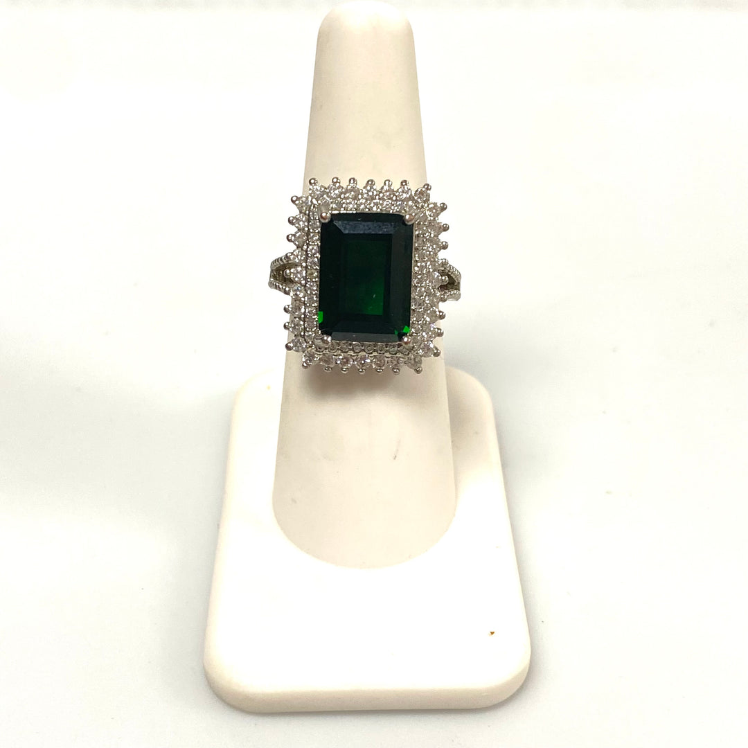 v562 Vintage Sterling Silver Emerald Cut Green and White Stone Halo Ring Size 7