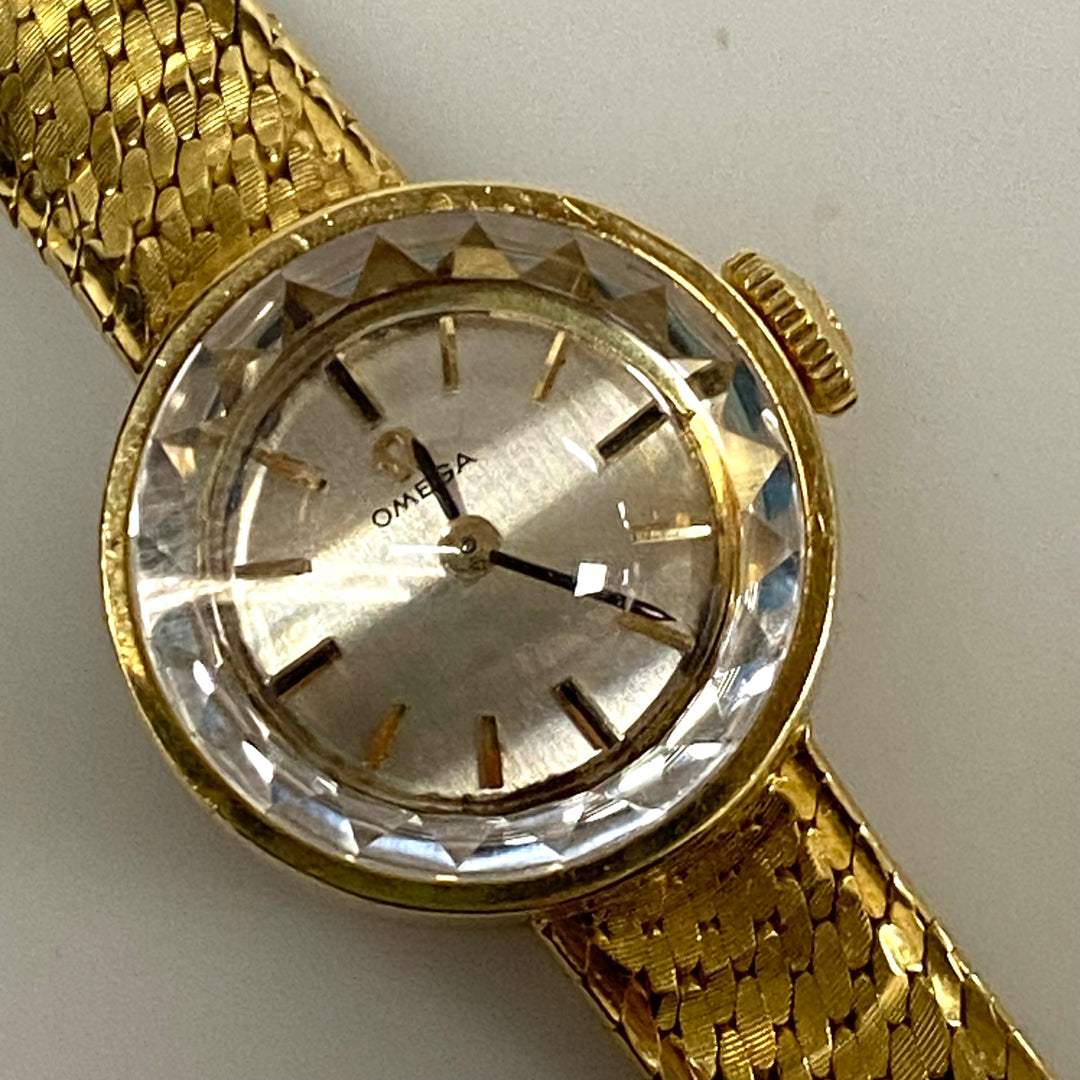 v563 Vintage Omega Ladies' 18K Yellow Gold Mechanical Cocktail Watch Diamond Cut Crystal
