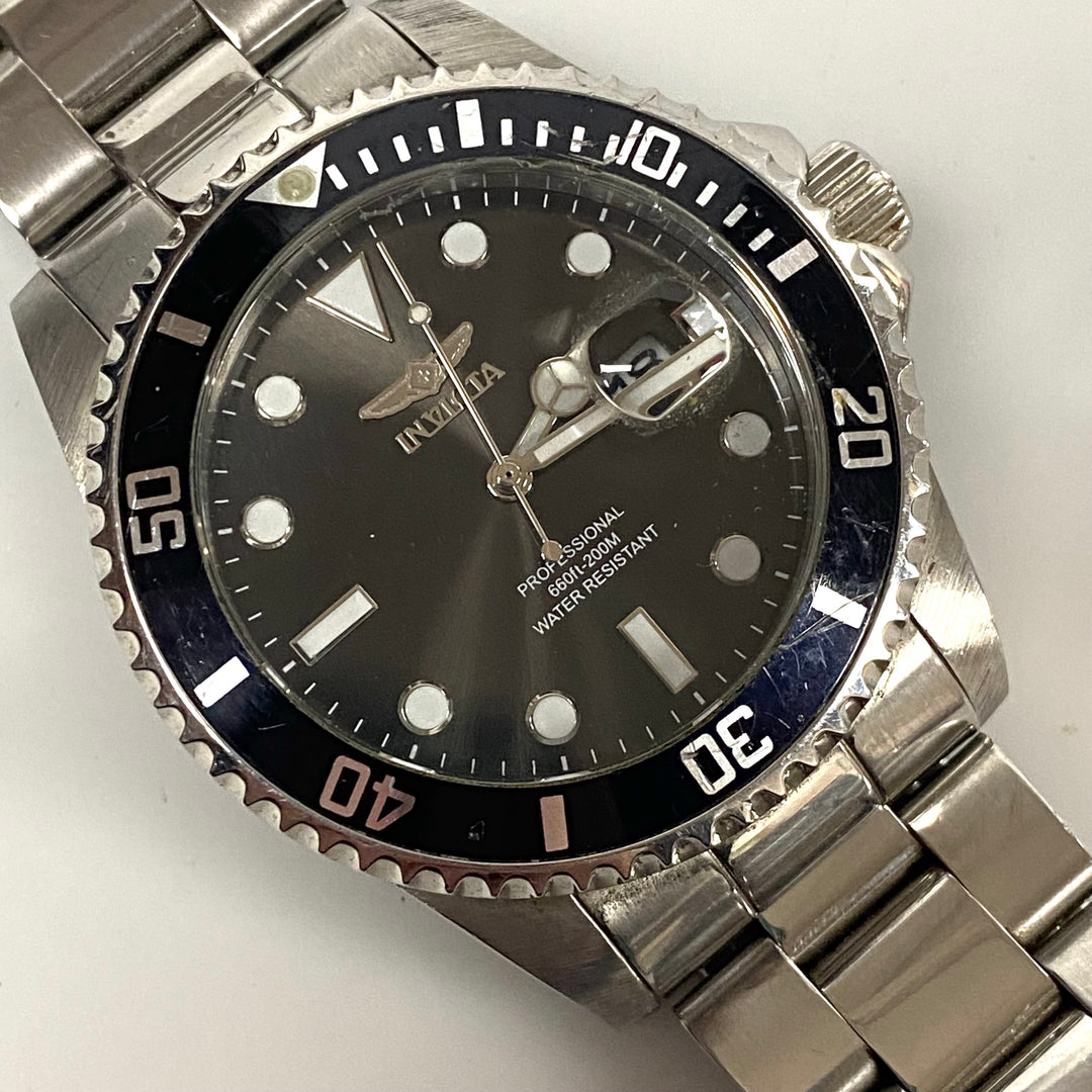 v565 Invicta Pro Diver 200m All Stainless Steel Men's Wrist Watch Model 33266