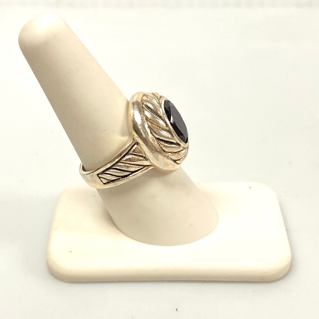v575 Vintage Dark Red Garnet Ring in 1970's Sterling Silver Setting Size 7.75
