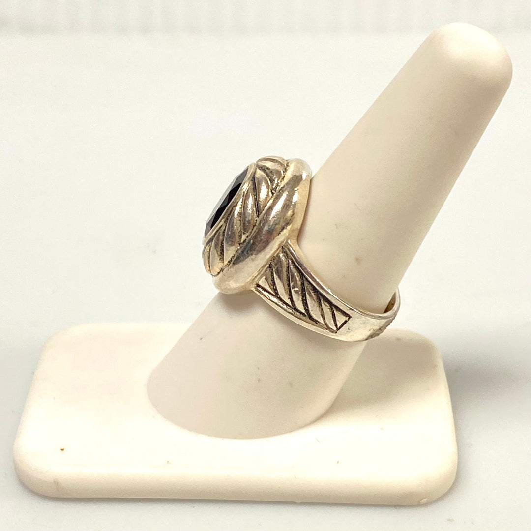 v575 Vintage Dark Red Garnet Ring in 1970's Sterling Silver Setting Size 7.75