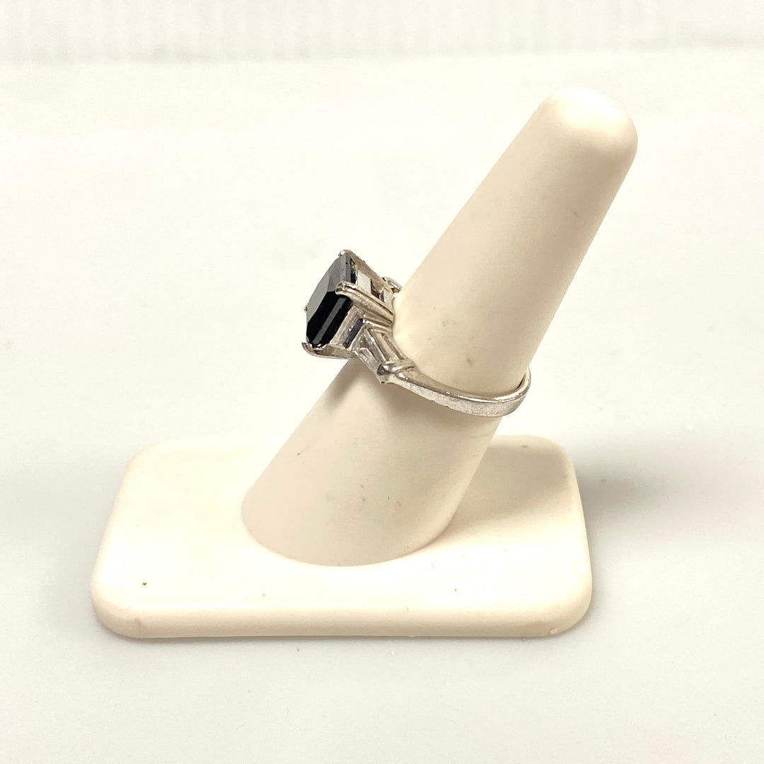 v577 Vintage Princess-cut Spines Stone in Sterling Silver Setting Ring Size 6.75