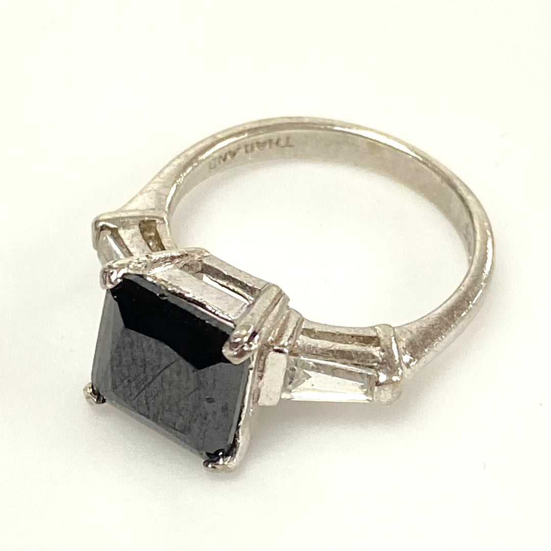 v577 Vintage Princess-cut Spines Stone in Sterling Silver Setting Ring Size 6.75