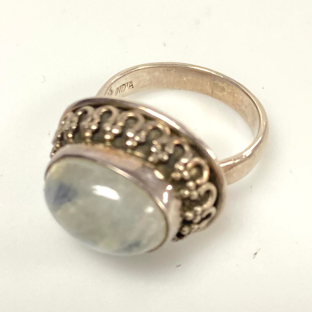 v585 Vintage Moonstone Cabochon Ring in Sterling Silver Filigree Setting Size 8