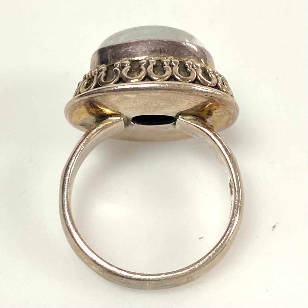 v585 Vintage Moonstone Cabochon Ring in Sterling Silver Filigree Setting Size 8