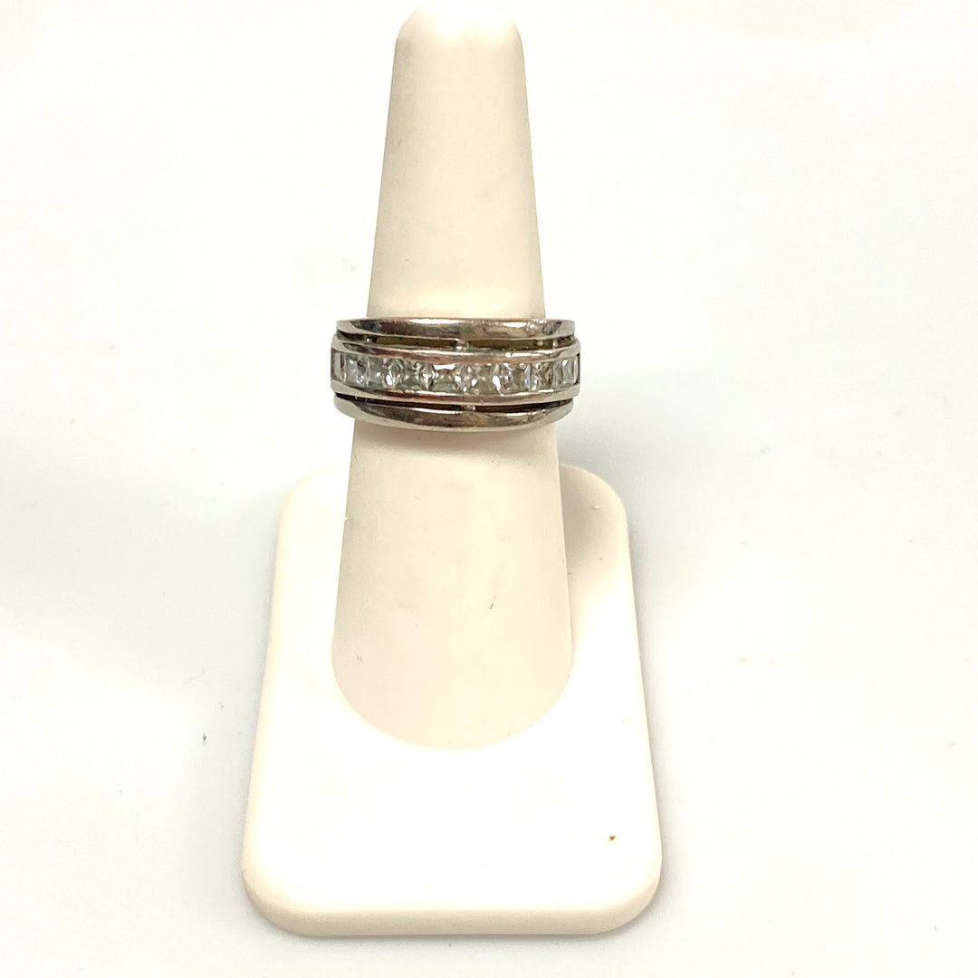 v589 Vintage Sterling Silver Channel-set White Stone 9mm Wide Band Ring Size 7