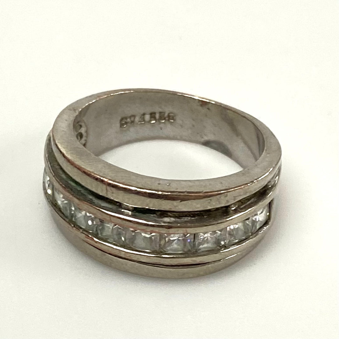 v589 Vintage Sterling Silver Channel-set White Stone 9mm Wide Band Ring Size 7