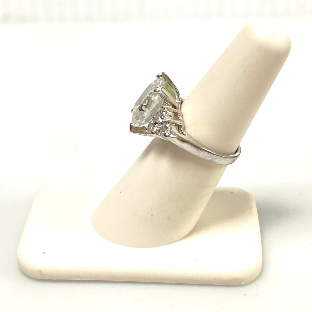 v591 Vintage Sterling Silver Cushion-Cut White Cubic Zirconia Stone Ring Size 6