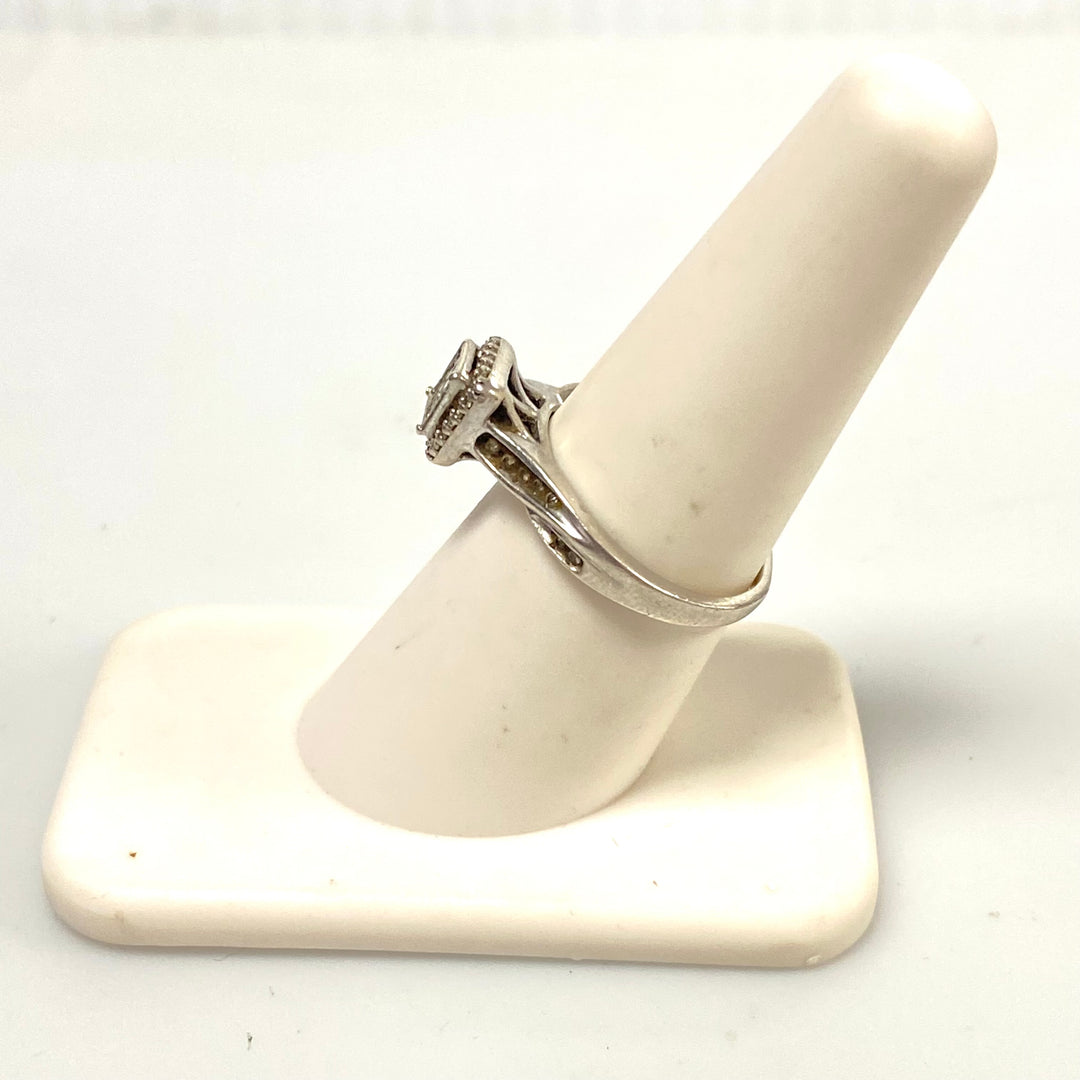 v595 Vintage Sterling Silver White Rhinestone Stone Twisted Band Ring Size 7.5
