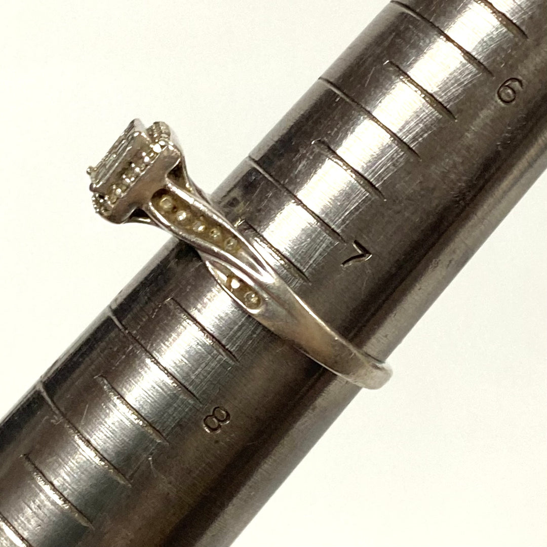 v595 Vintage Sterling Silver White Rhinestone Stone Twisted Band Ring Size 7.5