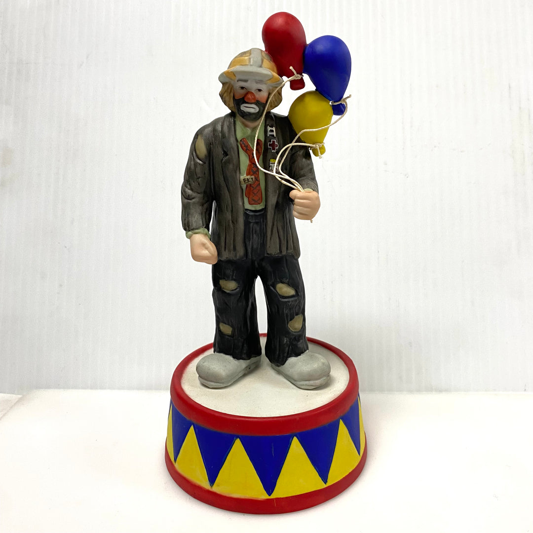 v598 Vintage "Weary Willie" Tramp Clown Playing "My Favorite Things" Musical Box