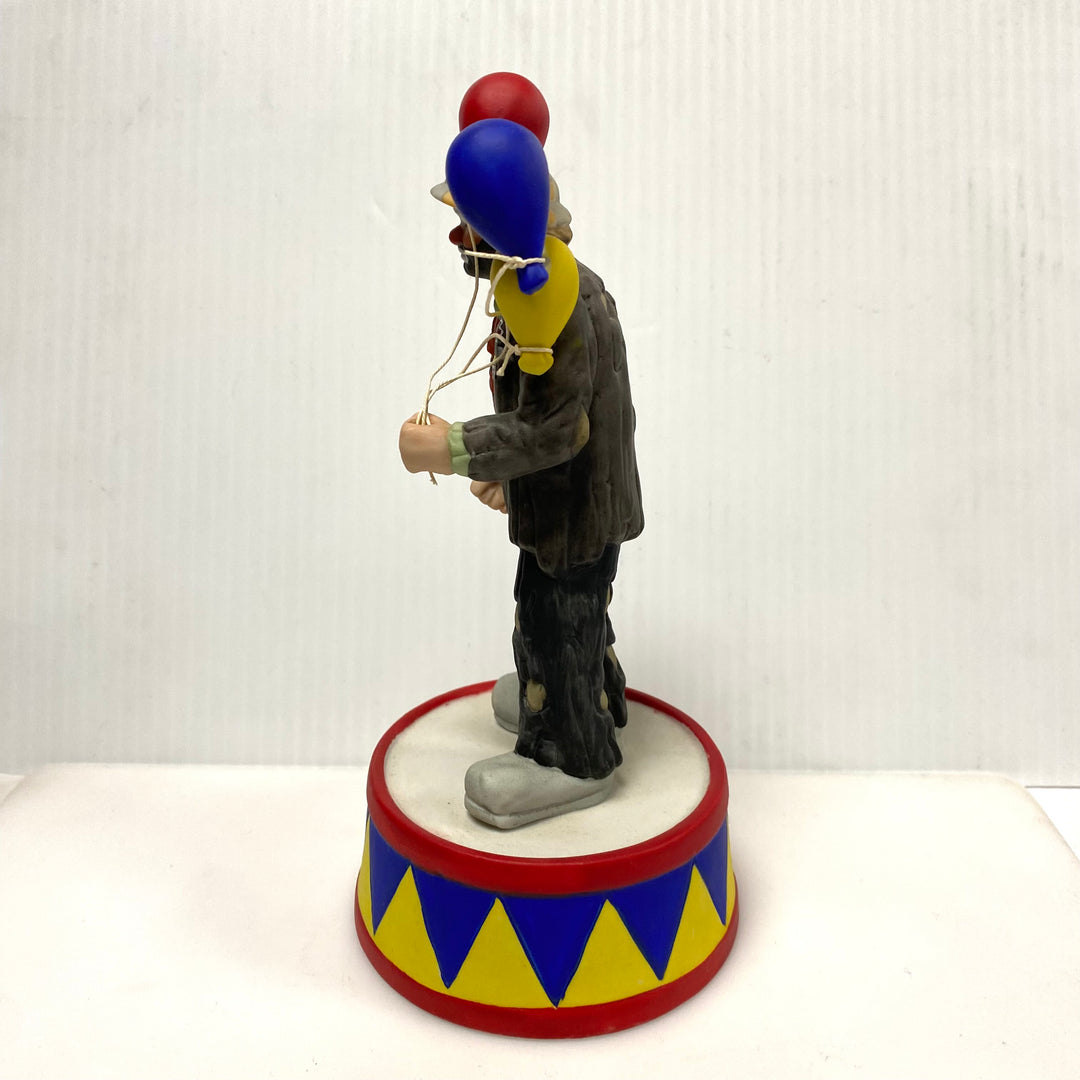 v598 Vintage "Weary Willie" Tramp Clown Playing "My Favorite Things" Musical Box