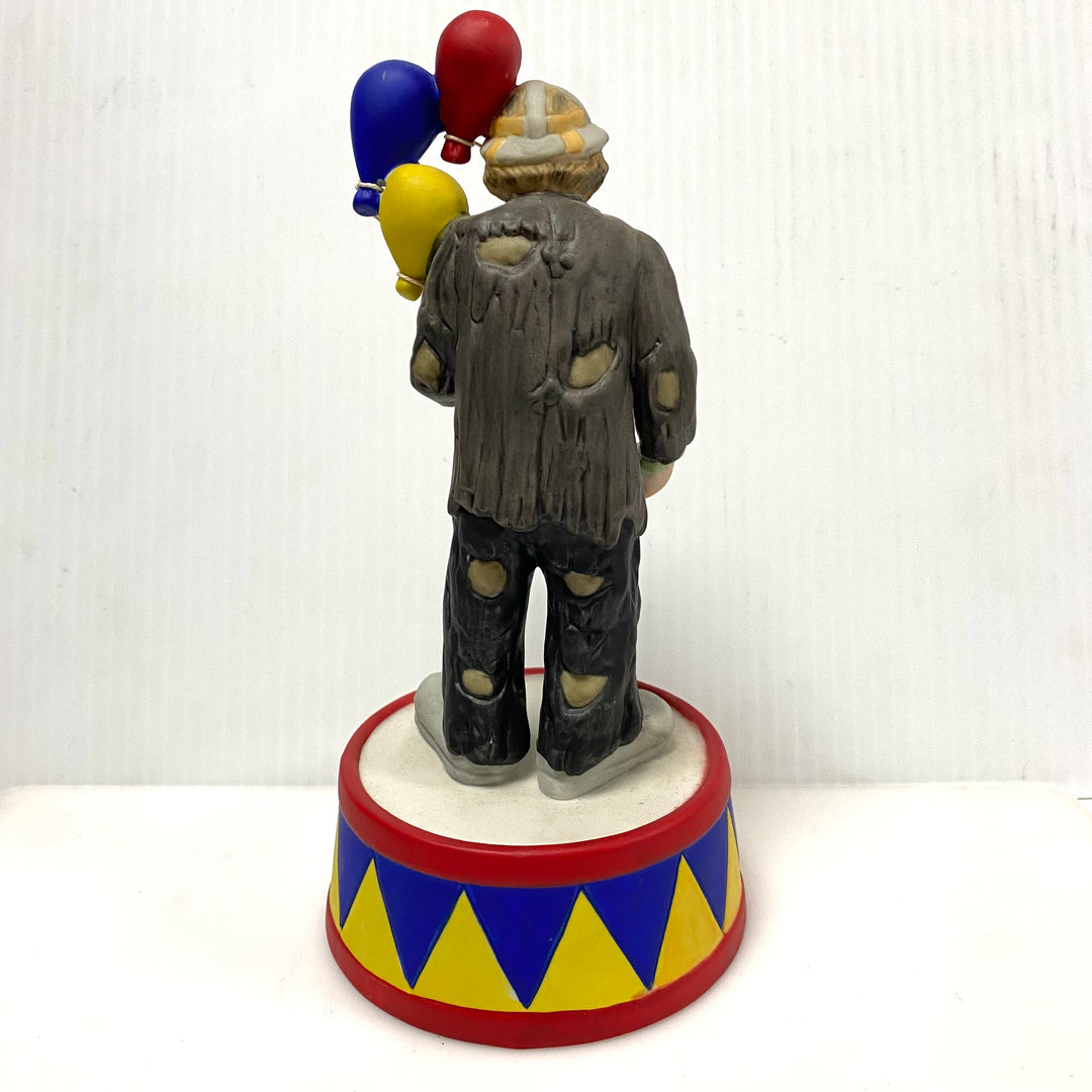 v598 Vintage "Weary Willie" Tramp Clown Playing "My Favorite Things" Musical Box