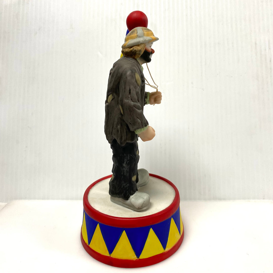 v598 Vintage "Weary Willie" Tramp Clown Playing "My Favorite Things" Musical Box