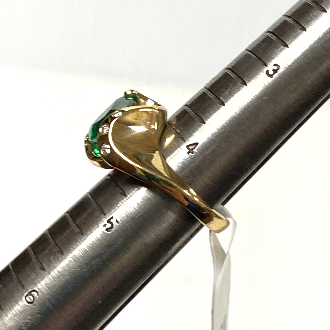 v624 Vintage 14k Yellow Gold Trillion-cut Green Gemstone Diamond Statement Ring Sz 4.25
