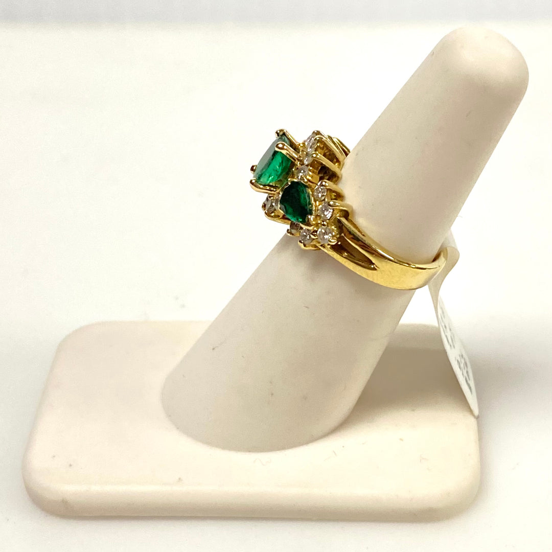 v625 Vintage 10k Yellow Gold Emerald Diamond Cluster Style Cocktail Ring Sz 5.25