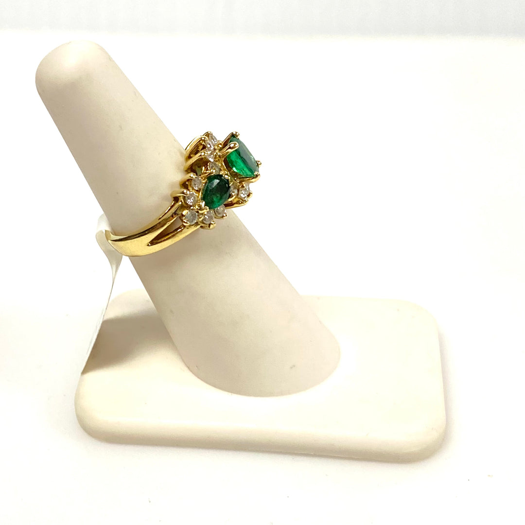 v625 Vintage 10k Yellow Gold Emerald Diamond Cluster Style Cocktail Ring Sz 5.25