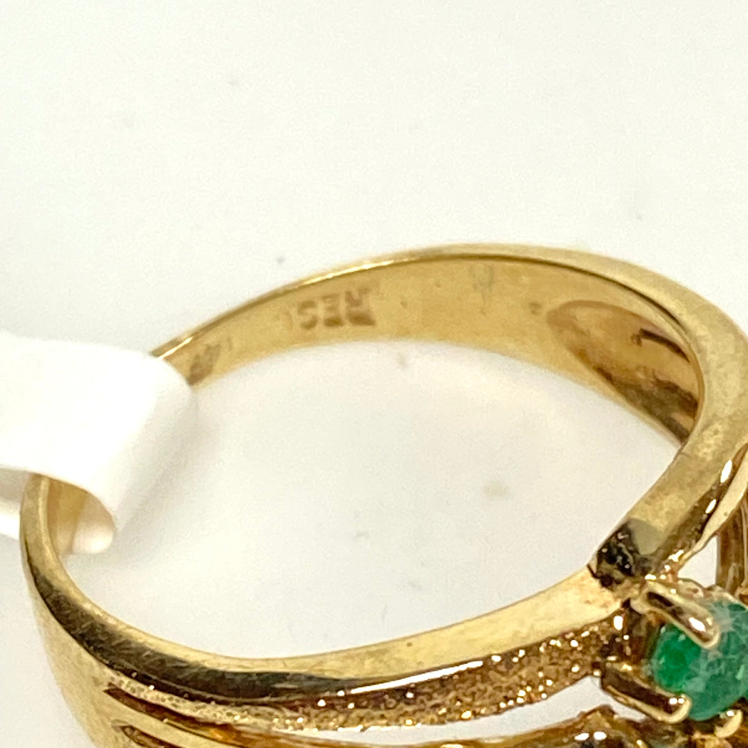 v626 Vintage 14k Yellow Gold Emerald Clover Cluster Style Cocktail Ring Sz 5.25