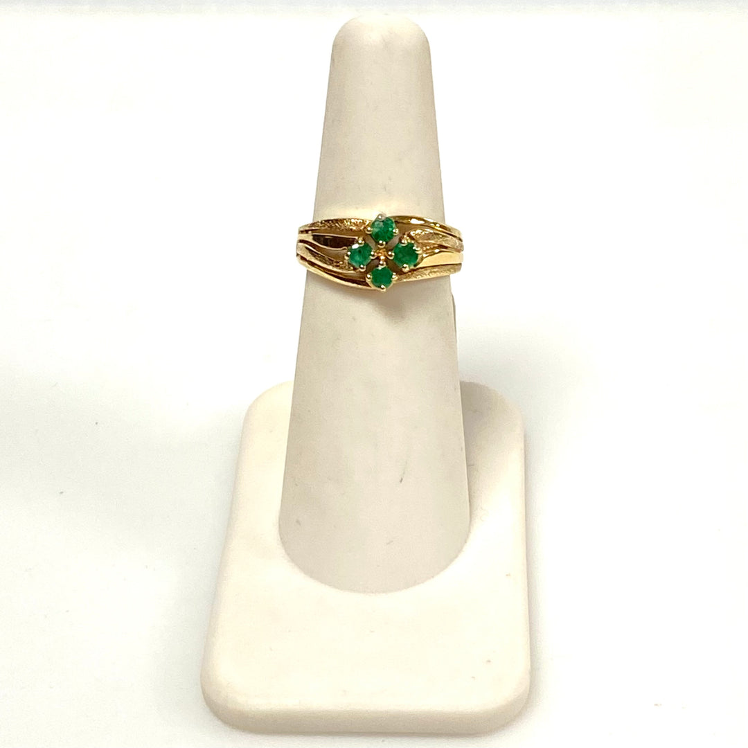 v626 Vintage 14k Yellow Gold Emerald Clover Cluster Style Cocktail Ring Sz 5.25