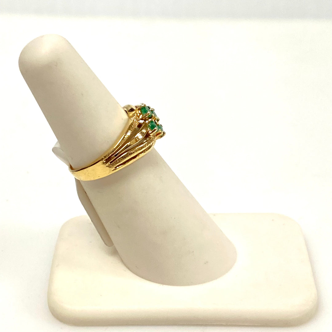 v626 Vintage 14k Yellow Gold Emerald Clover Cluster Style Cocktail Ring Sz 5.25