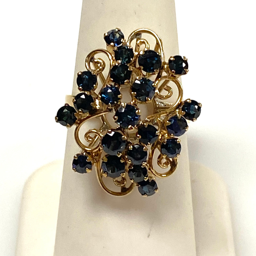 v629 Vintage 10k Yellow Gold Cluster Style Blue Sapphire Cocktail Ring Size 7.25