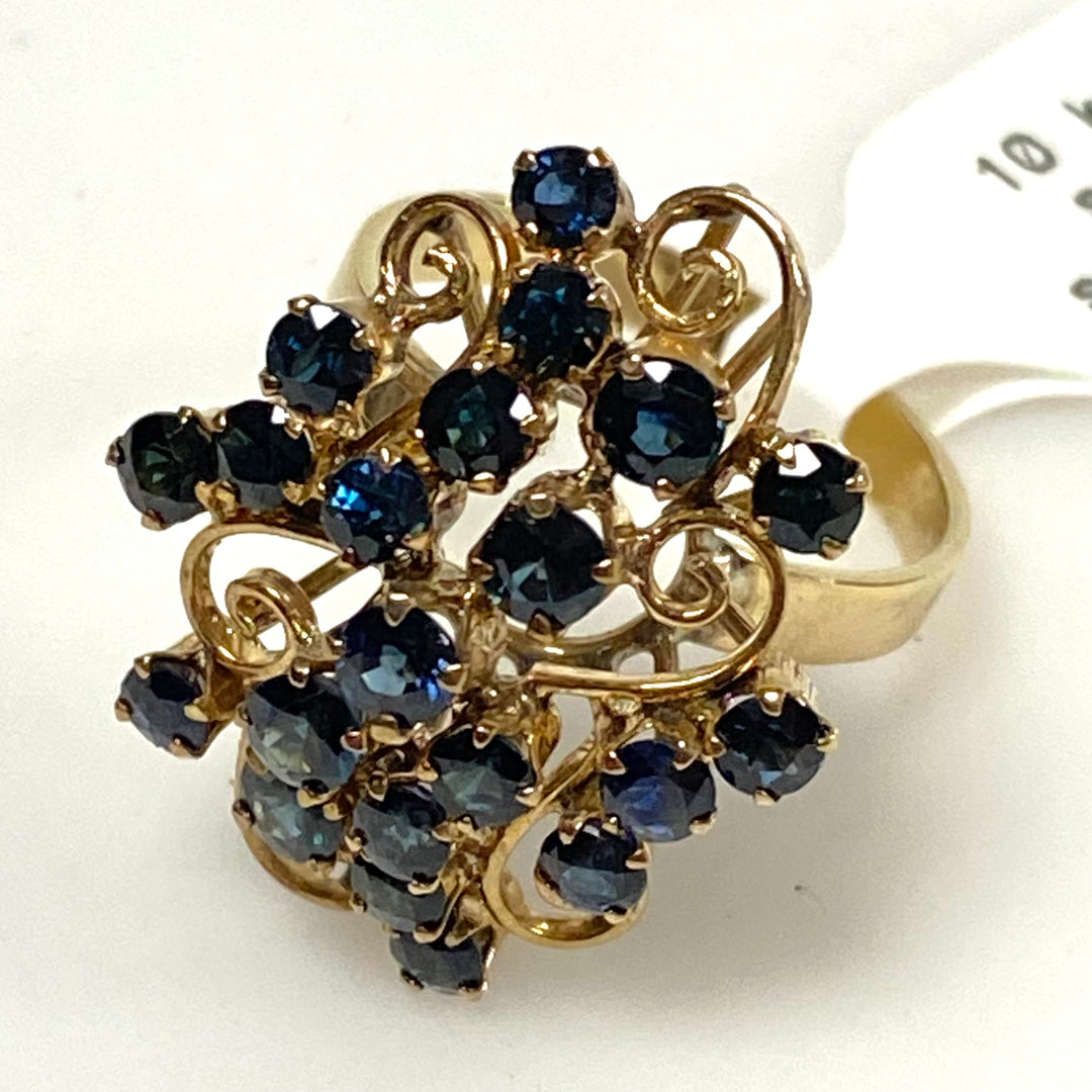 v629 Vintage 10k Yellow Gold Cluster Style Blue Sapphire Cocktail Ring Size 7.25