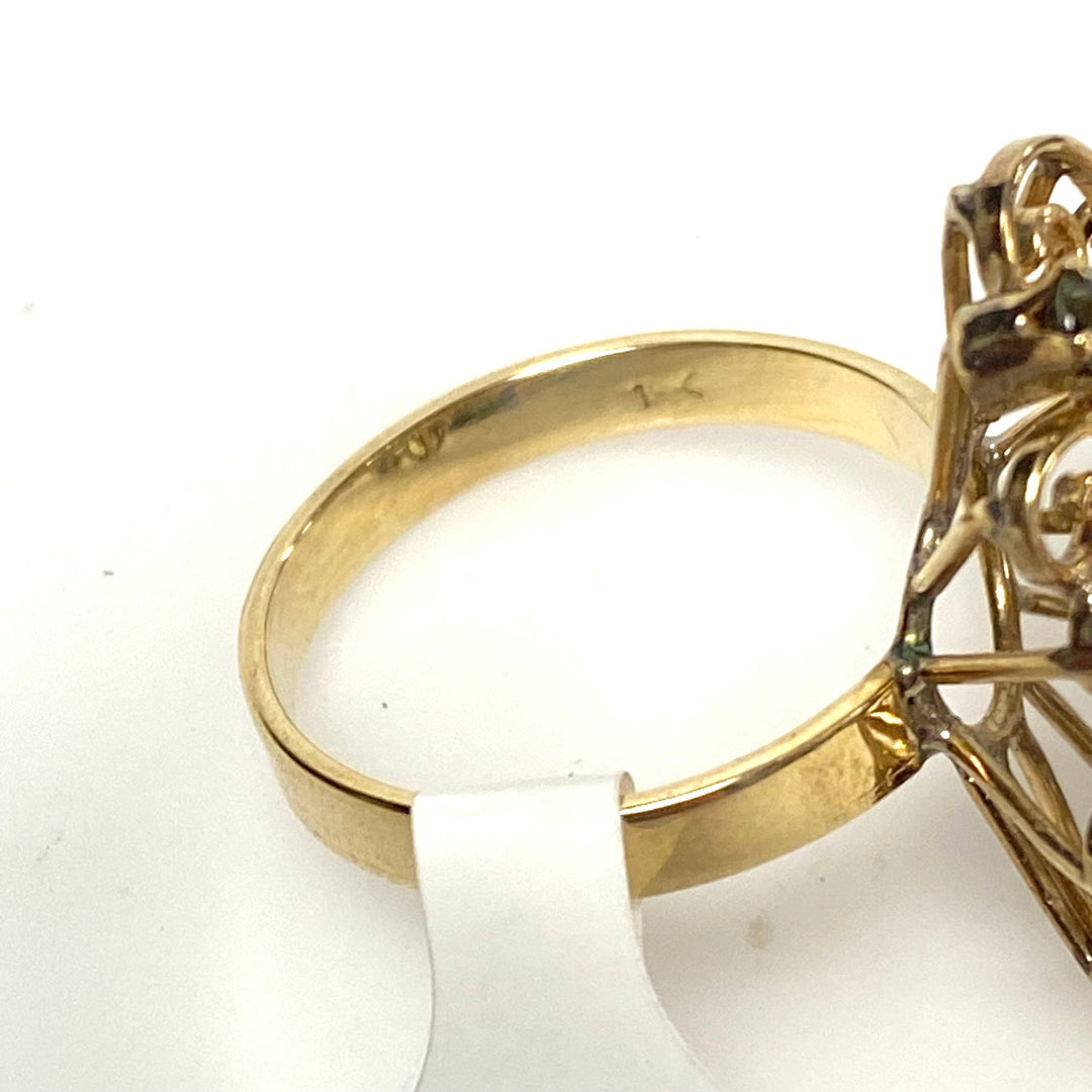 v629 Vintage 10k Yellow Gold Cluster Style Blue Sapphire Cocktail Ring Size 7.25