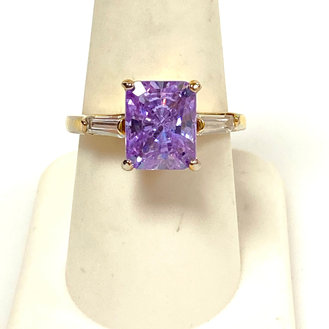 v631 Vintage 14k Yellow Gold Amethyst & White Stone Cocktail Ring Size 8.75