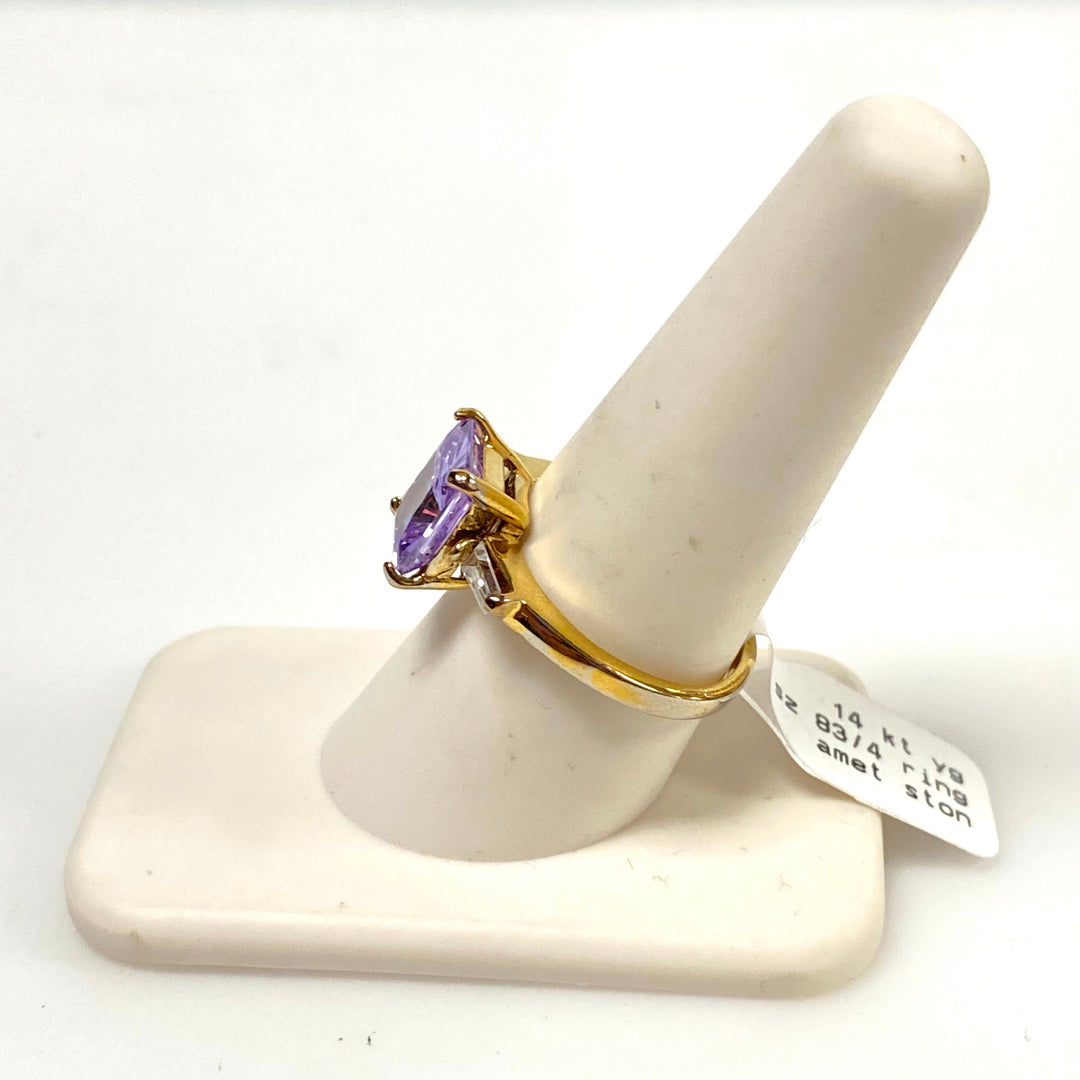 v631 Vintage 14k Yellow Gold Amethyst & White Stone Cocktail Ring Size 8.75