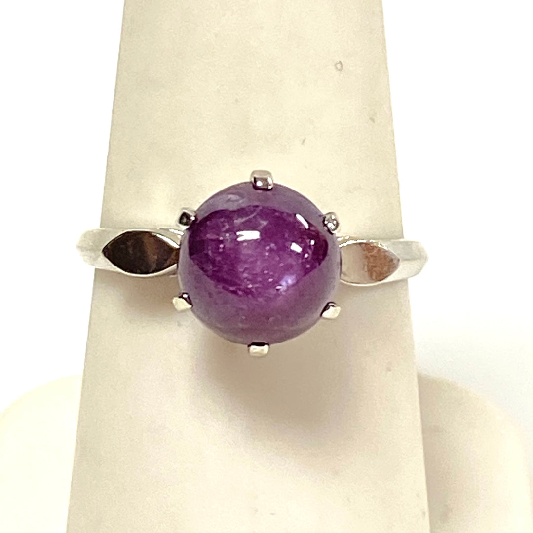 v632 Vintage 14k White Gold Cabochon Purple Star Ruby Stone Ring Size 7.25
