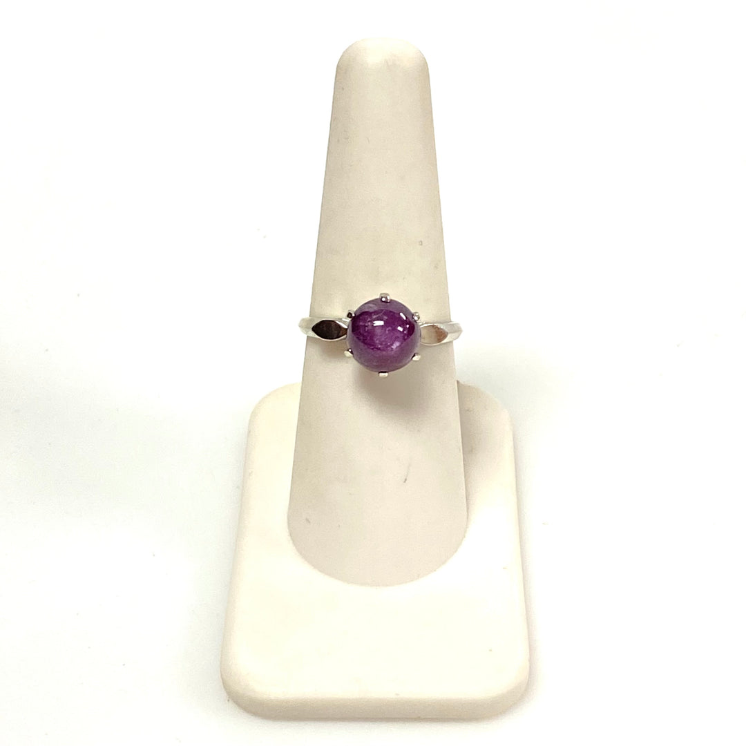 v632 Vintage 14k White Gold Cabochon Purple Star Ruby Stone Ring Size 7.25
