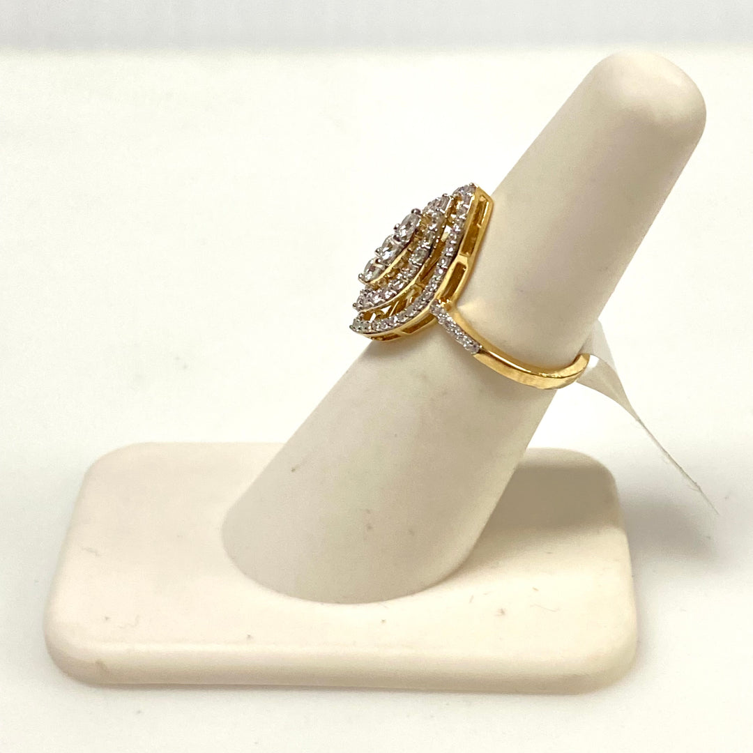 v661 Vintage 14k Yellow Gold Marquise-Shaped 1+cts Diamond Cluster Ring Size 5