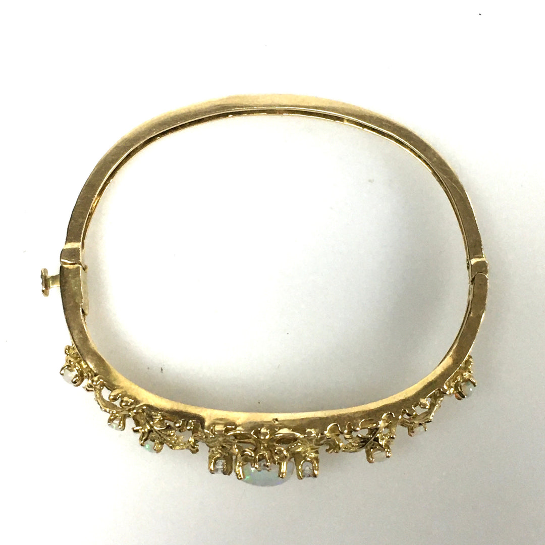 v677 Vintage 14k Yellow Gold Filigree Opal Diamond Hinged Bangle Bracelet 6.5"