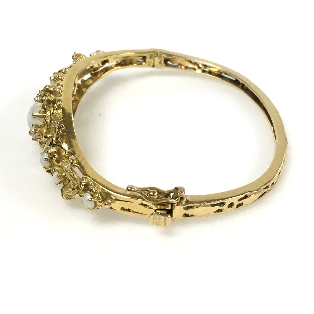 v677 Vintage 14k Yellow Gold Filigree Opal Diamond Hinged Bangle Bracelet 6.5"