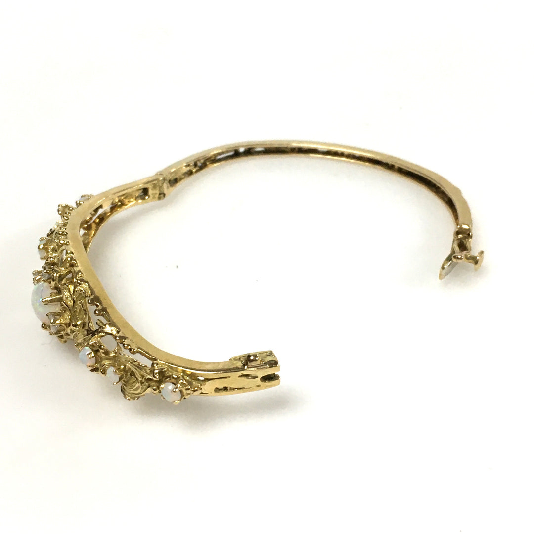 v677 Vintage 14k Yellow Gold Filigree Opal Diamond Hinged Bangle Bracelet 6.5"