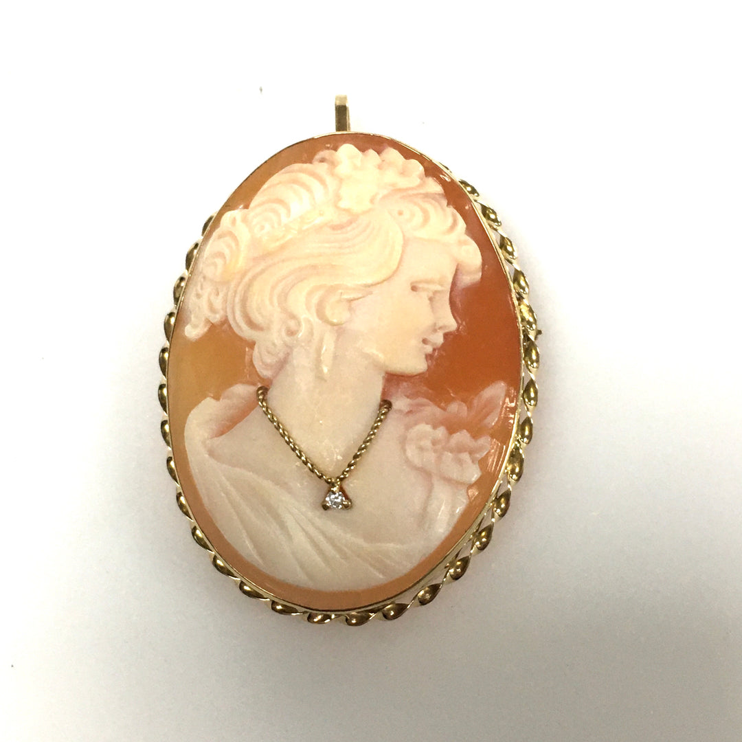 v681 Vintage Carved Cameo Brooch Pin Pendant in 14K Gold Habille Twisted Frame