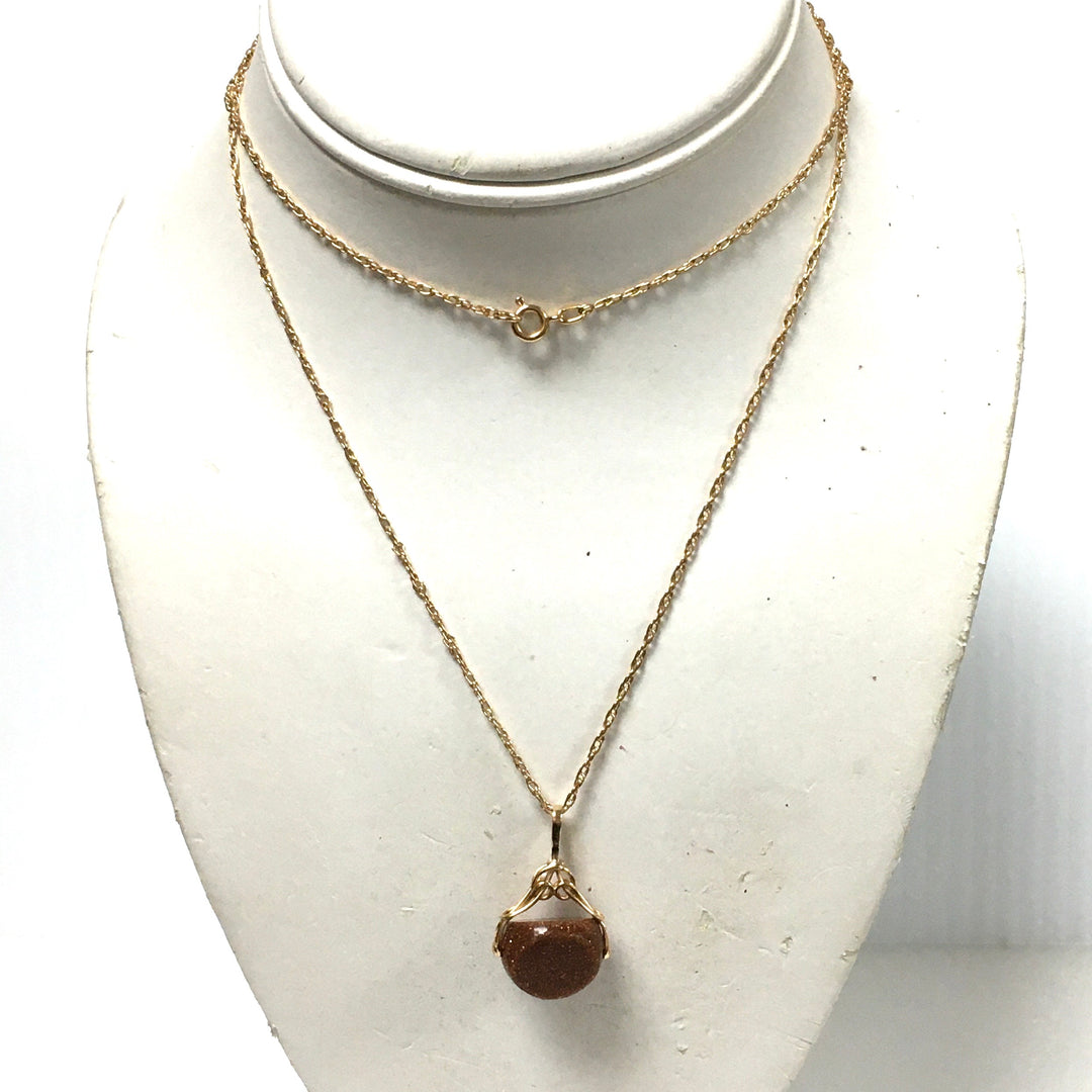 v684 Vintage 14K Yellow Gold Wire-Wrapped Goldstone Pendant Chain Necklace 28"